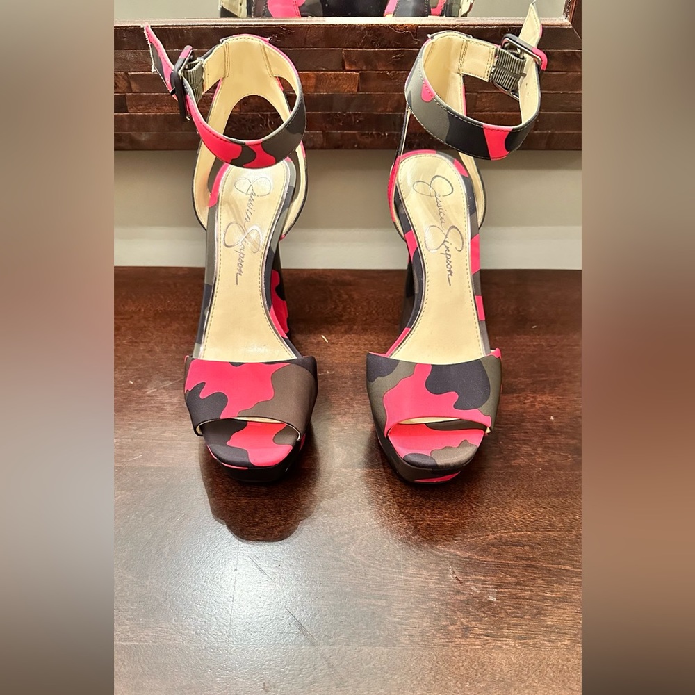 Jessica Simpson Maicie Platform Sandal Heel